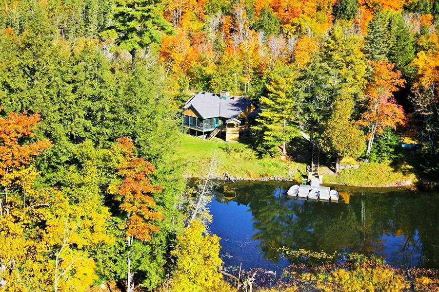 Hôtel Kenauk Nature à Montebello Extérieur photo